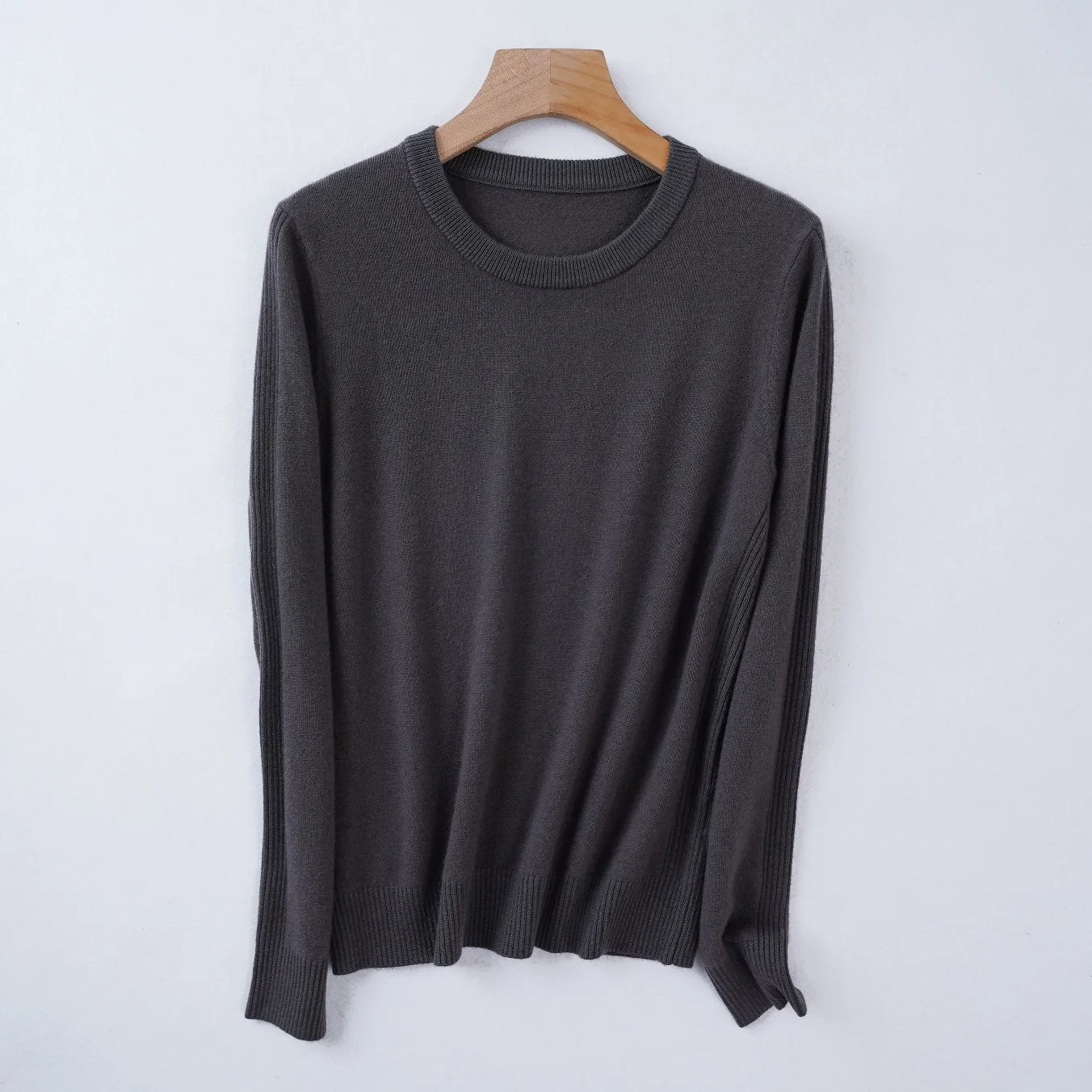 New Arrival Women Classic Fashion Round Neck Wool Cashmere Pullover Sweater