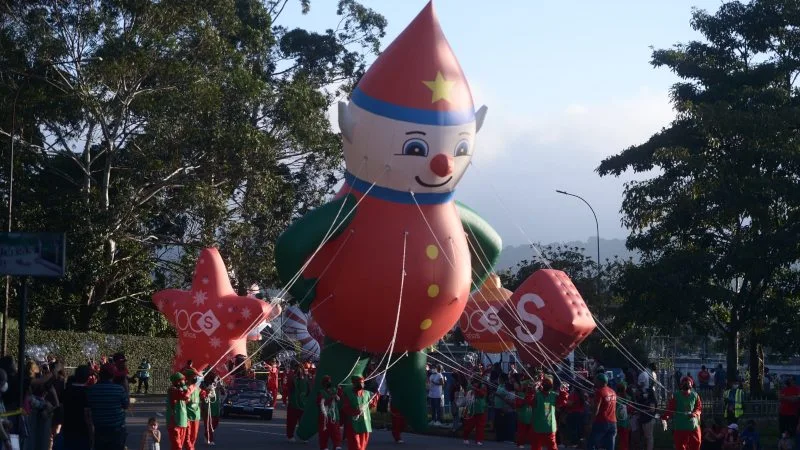 Boyi زورق مطاطي كبير Gingerbread Man بالون استعراض عيد الميلاد تحلق بالون B33