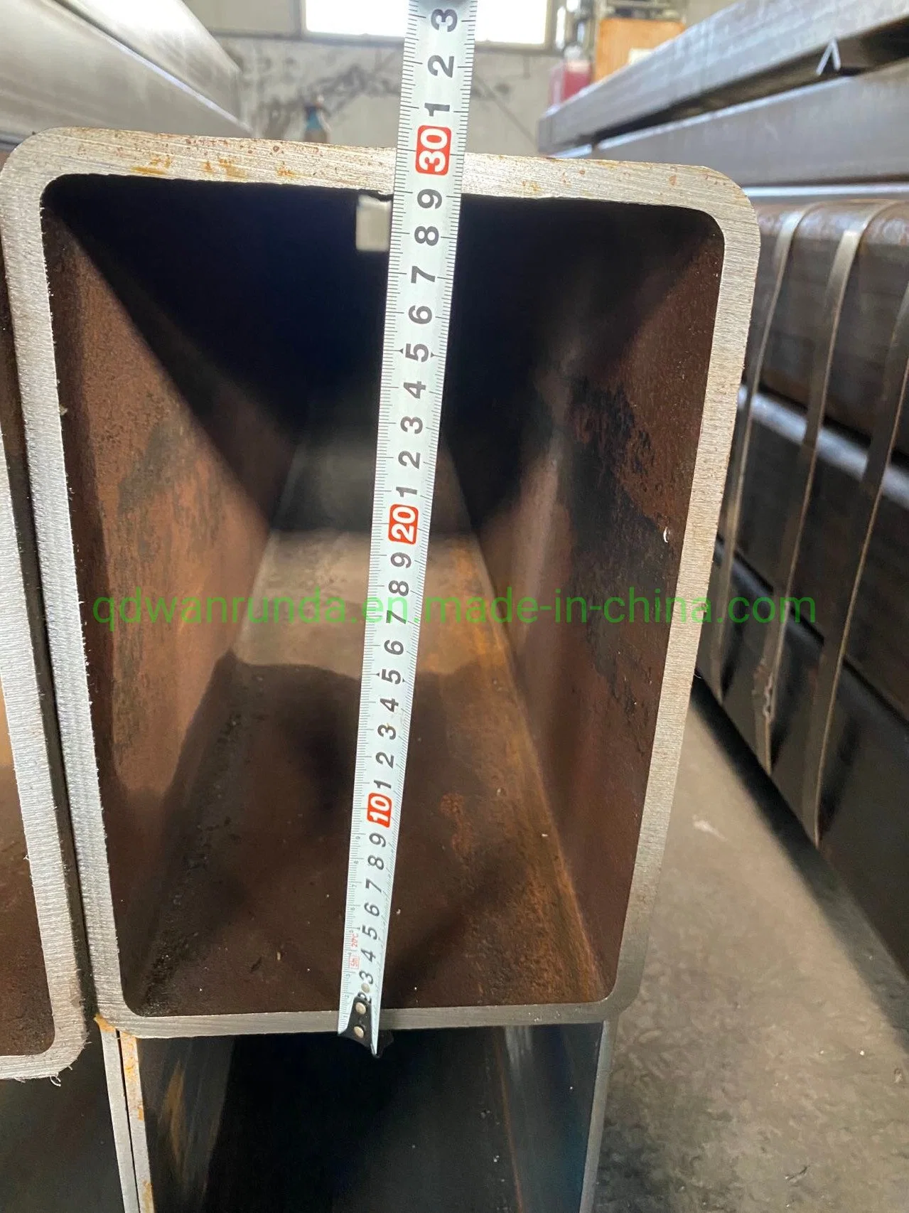 Material Grade Q355b Rectangular Steel Tube (RHS) 300X200X10mm X 6000mm Surface Anti-Rust Oil Covered