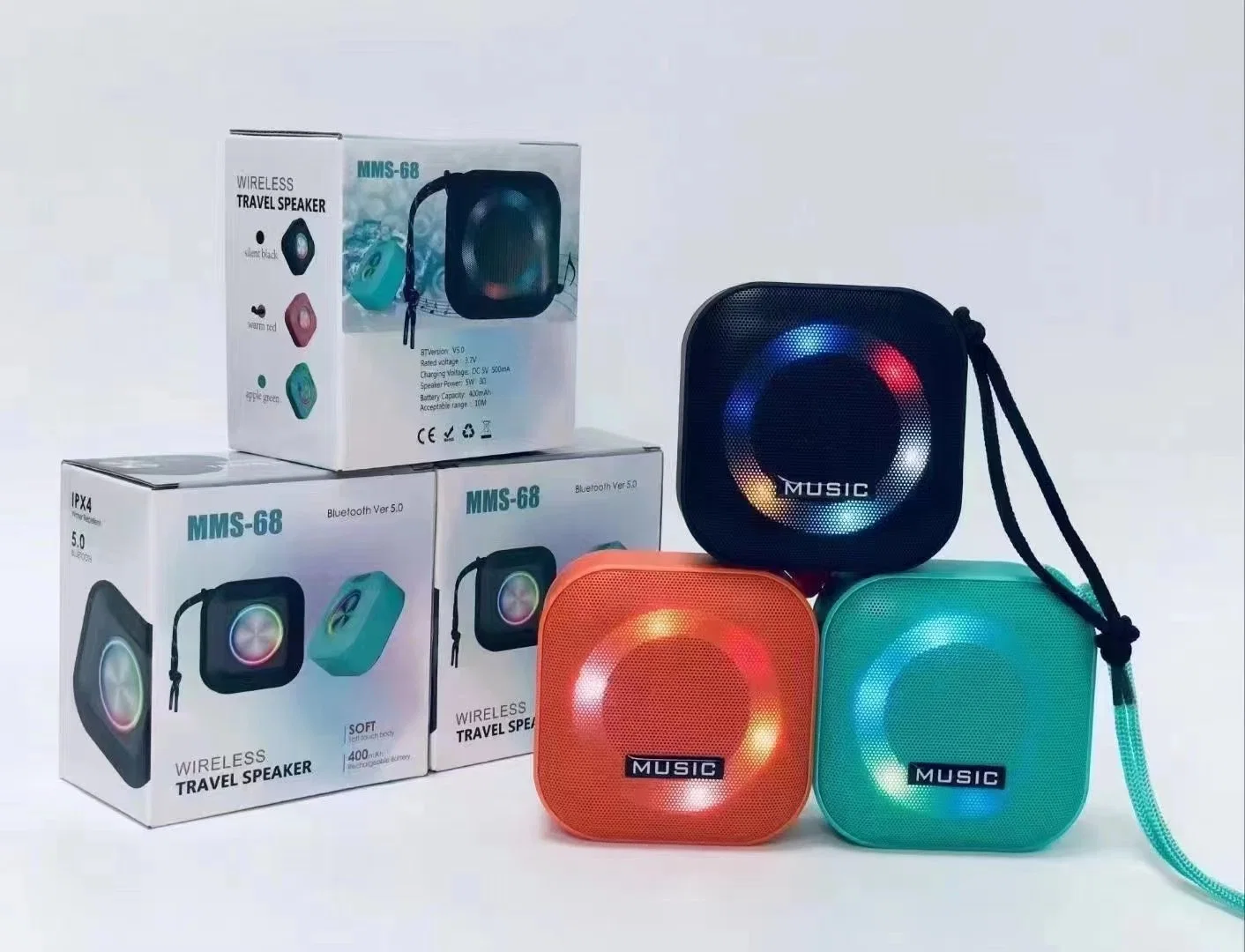 Ld-MMS-68 Mini portátil de luz RGB tejido de conexión inalámbrica Bluetooth Deportes al aire libre Audio estéreo altavoz de radio