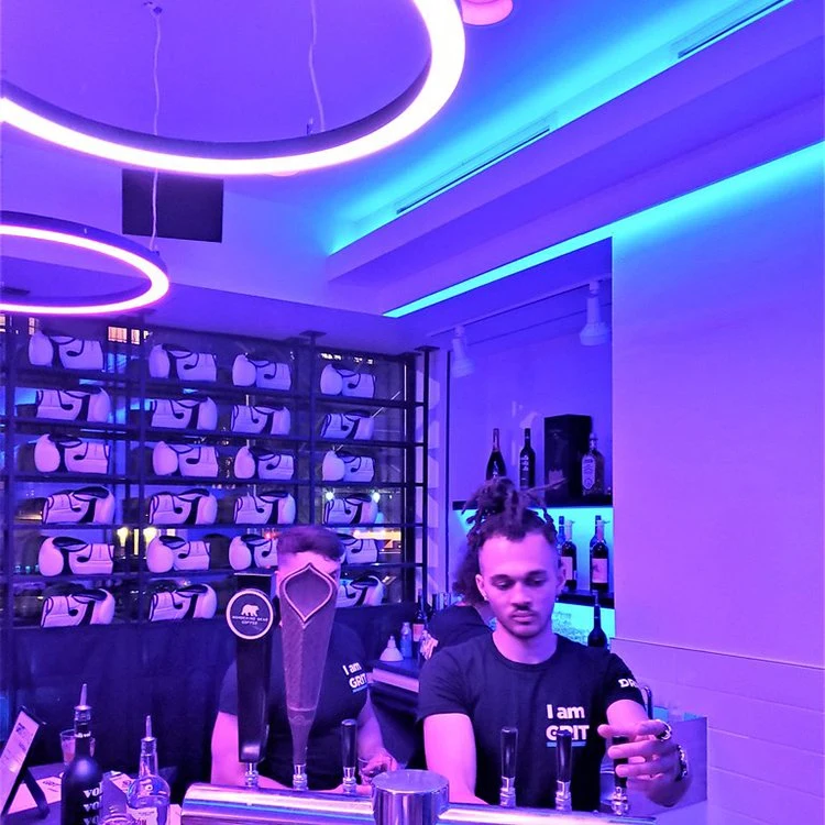 4ft 40W LED Kronleuchter RGB+CW+WW Farbverändernde dekorative Kreisringe Hängende Beleuchtung für Restaurantclubs