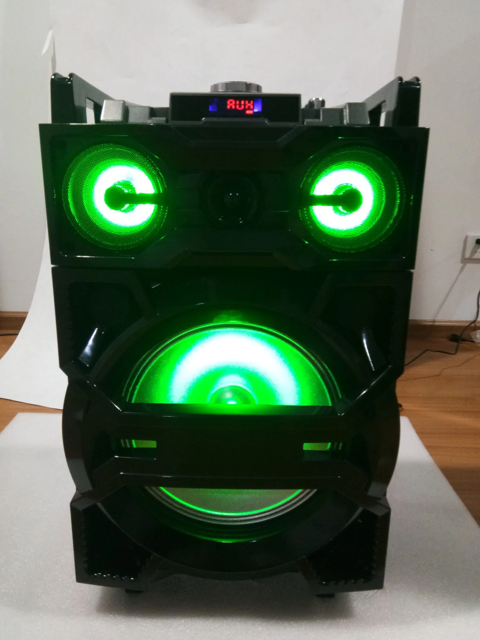 Plastic PRO Audio Portable Subwoofer DJ Speaker with RGB Light