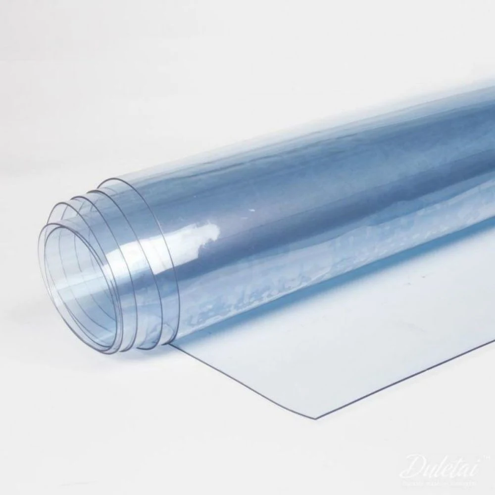 Différentes épaisseurs de film PVC transparent super clair et doux pour les nappes.