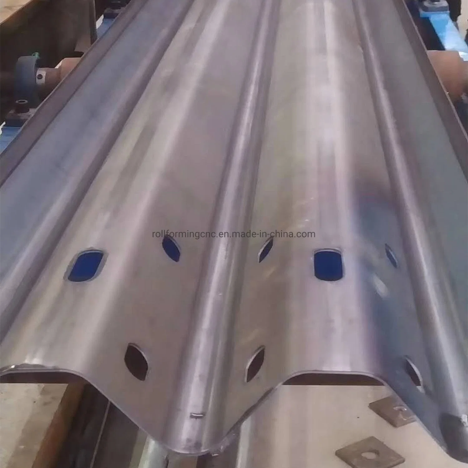 Raintech Guardrail Maschine / Thrie-Beam Crash Barrier Roll Forming Maschine