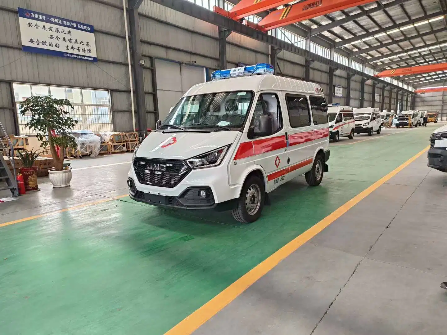 JMC China Automatic ICU Hospital Patient Transport Medical Rescue Ambulance