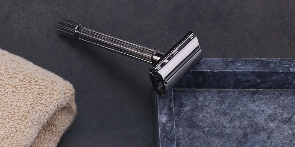 Traditional Vintage Razor for Men Safety Razor with Open Double Edge and Butterfly Design