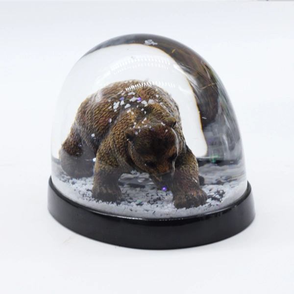 Wholesale/Supplier Plastic Snow Globe with Resin Brown Bear Inside