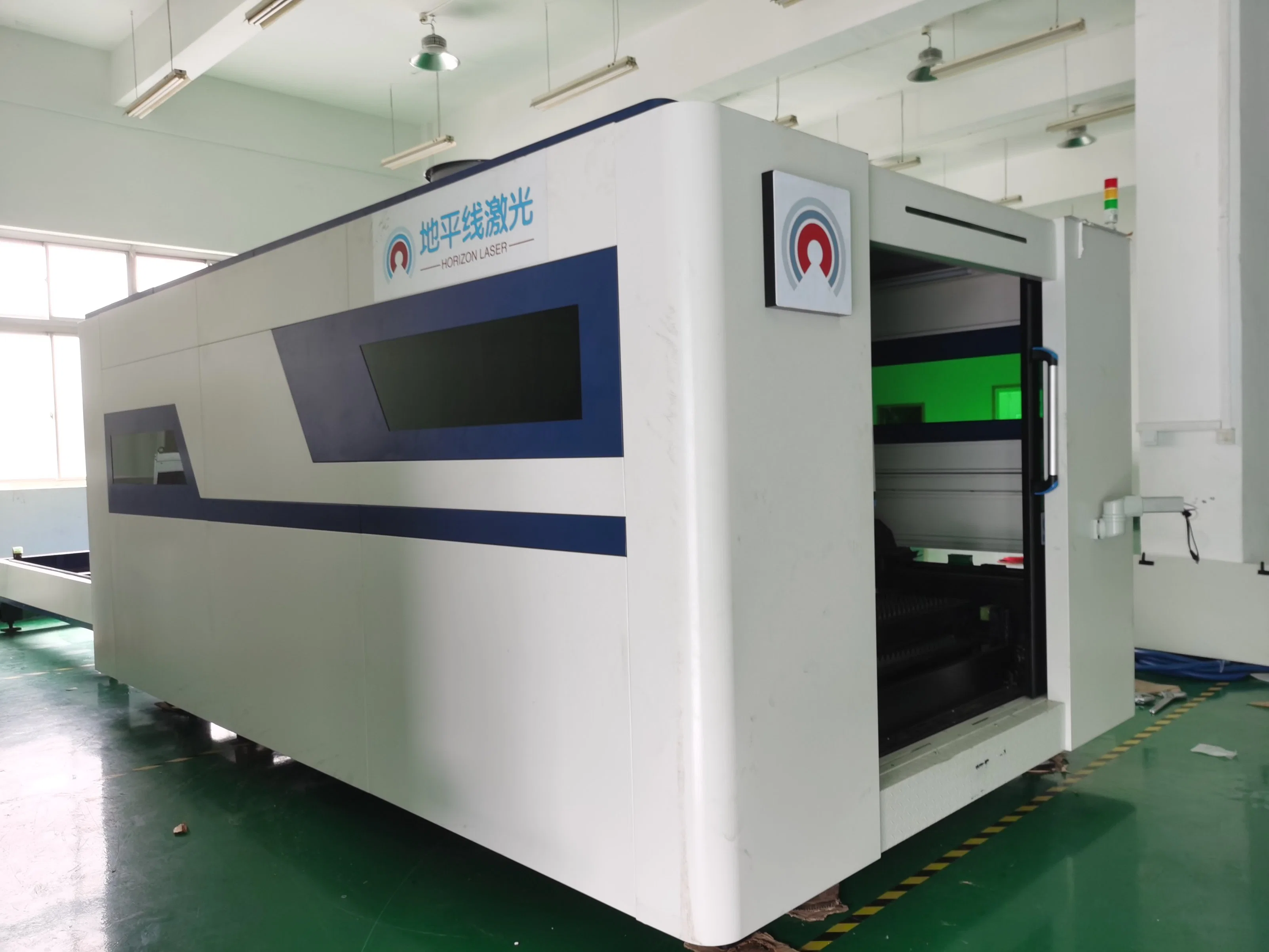 Maxfotonics caliente Cortador de fibra China Acero al carbono Corte láser CNC Máquina DPX-J3015