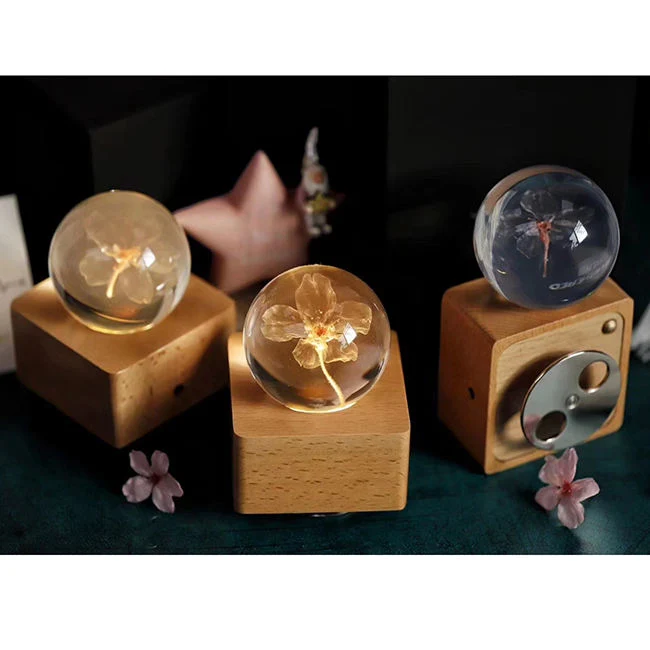 2023 New Arrivals Music Box Wood Preserved Flower Desk Ornaments