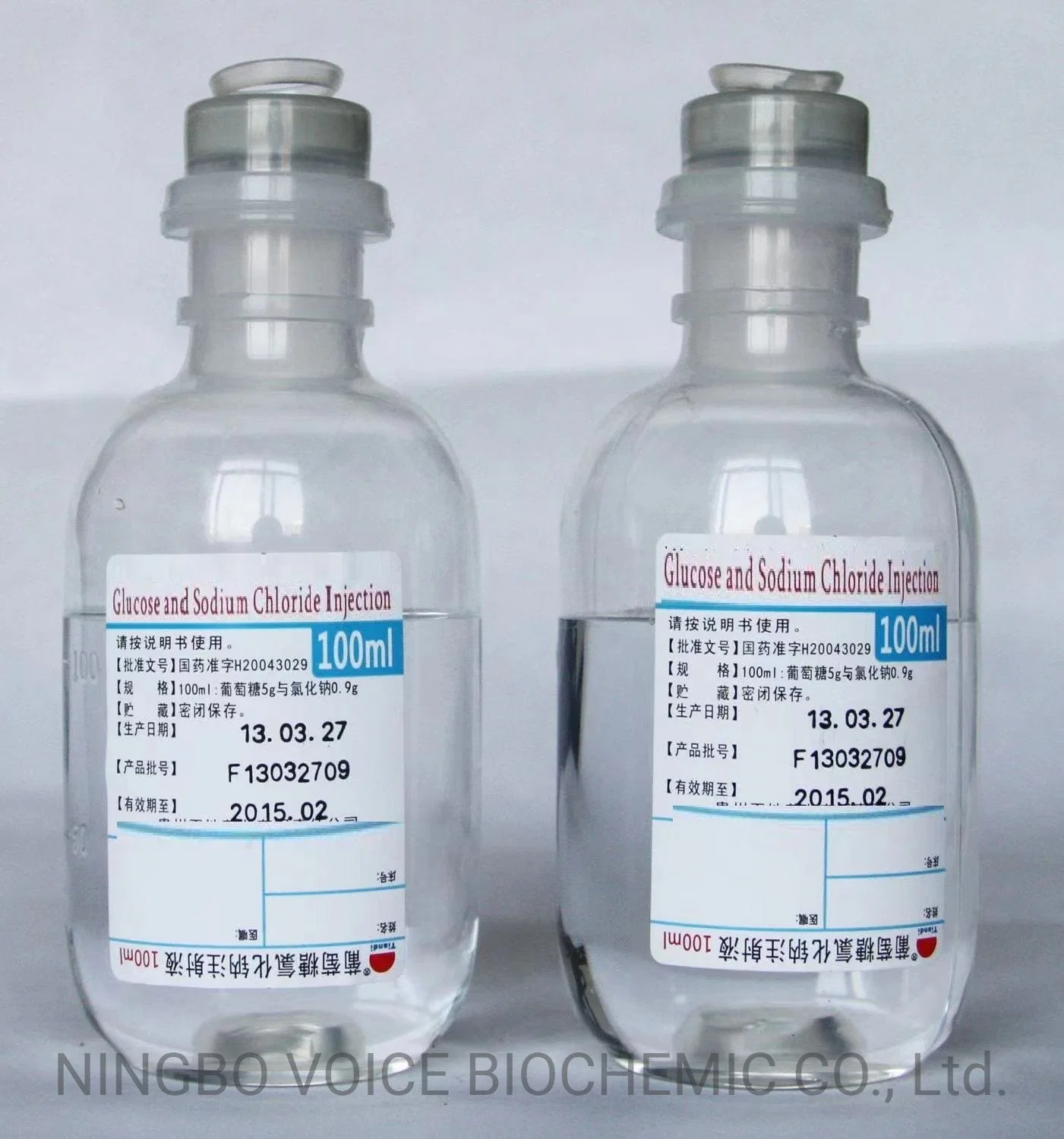 100ml glucose et d'injection de chlorure de sodium