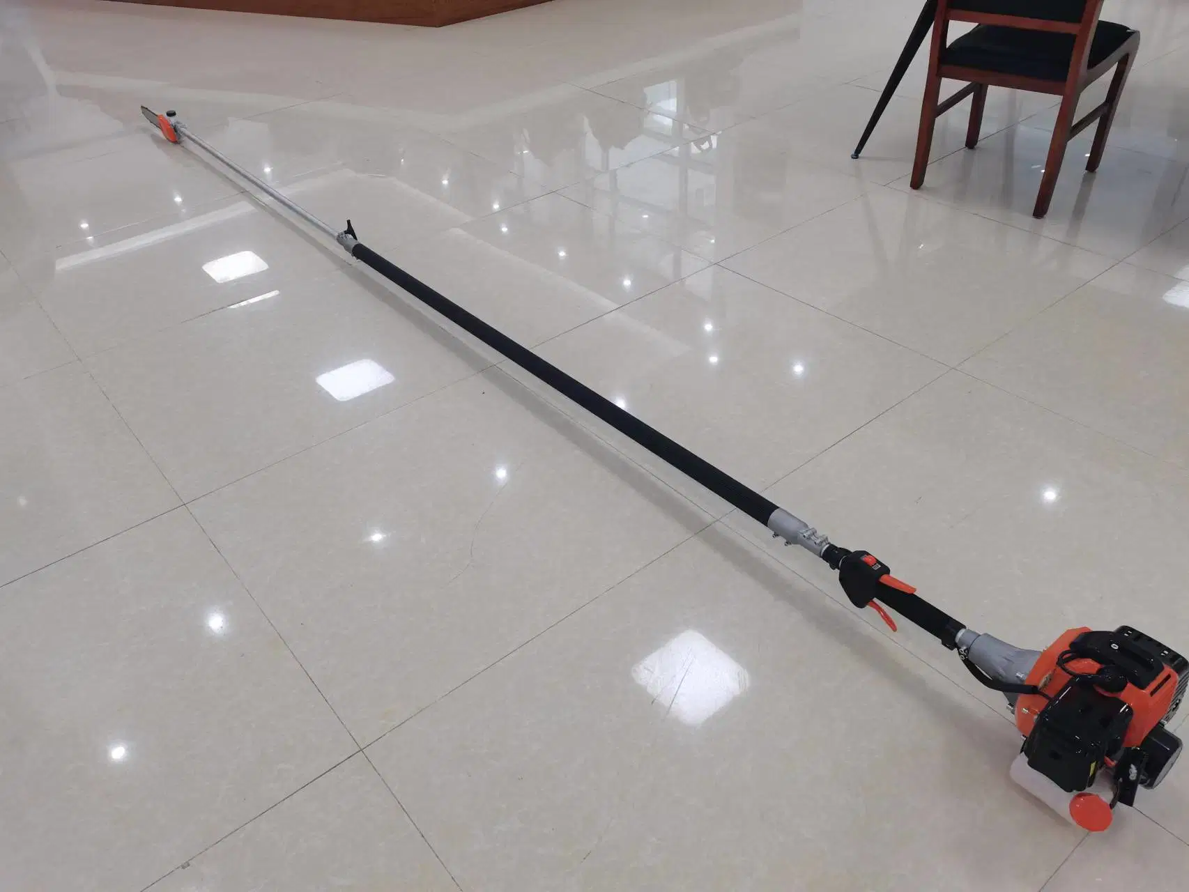 3.5-4.5 Meter Telescopic Pole Saw with Gasoline Engine Power