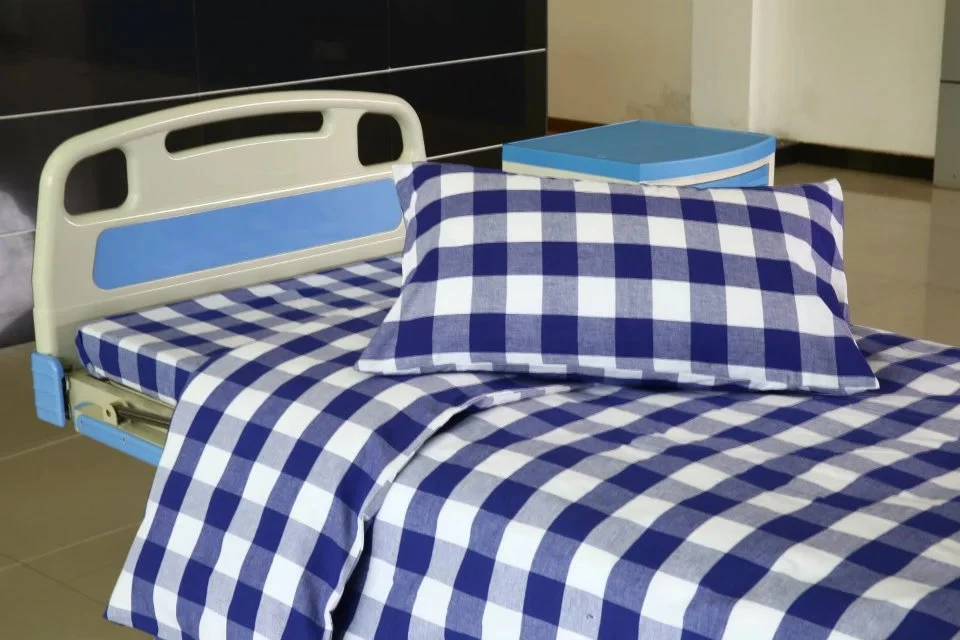 Verificar Design edredão de puro algodão cobrir para camas de hospital