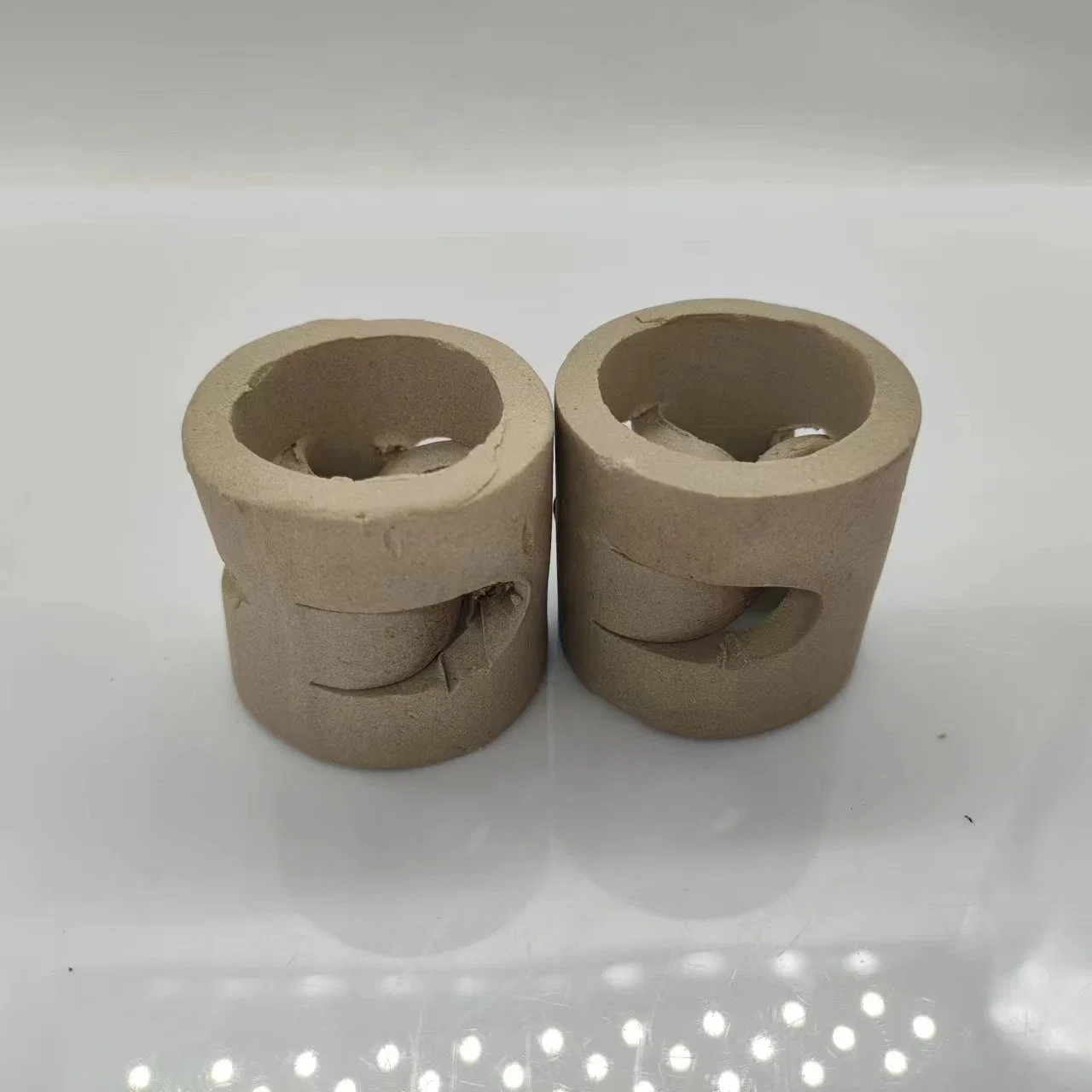 25mm 50mm Ceramic Pall Rings Tower Packing for Distillation Column Packing