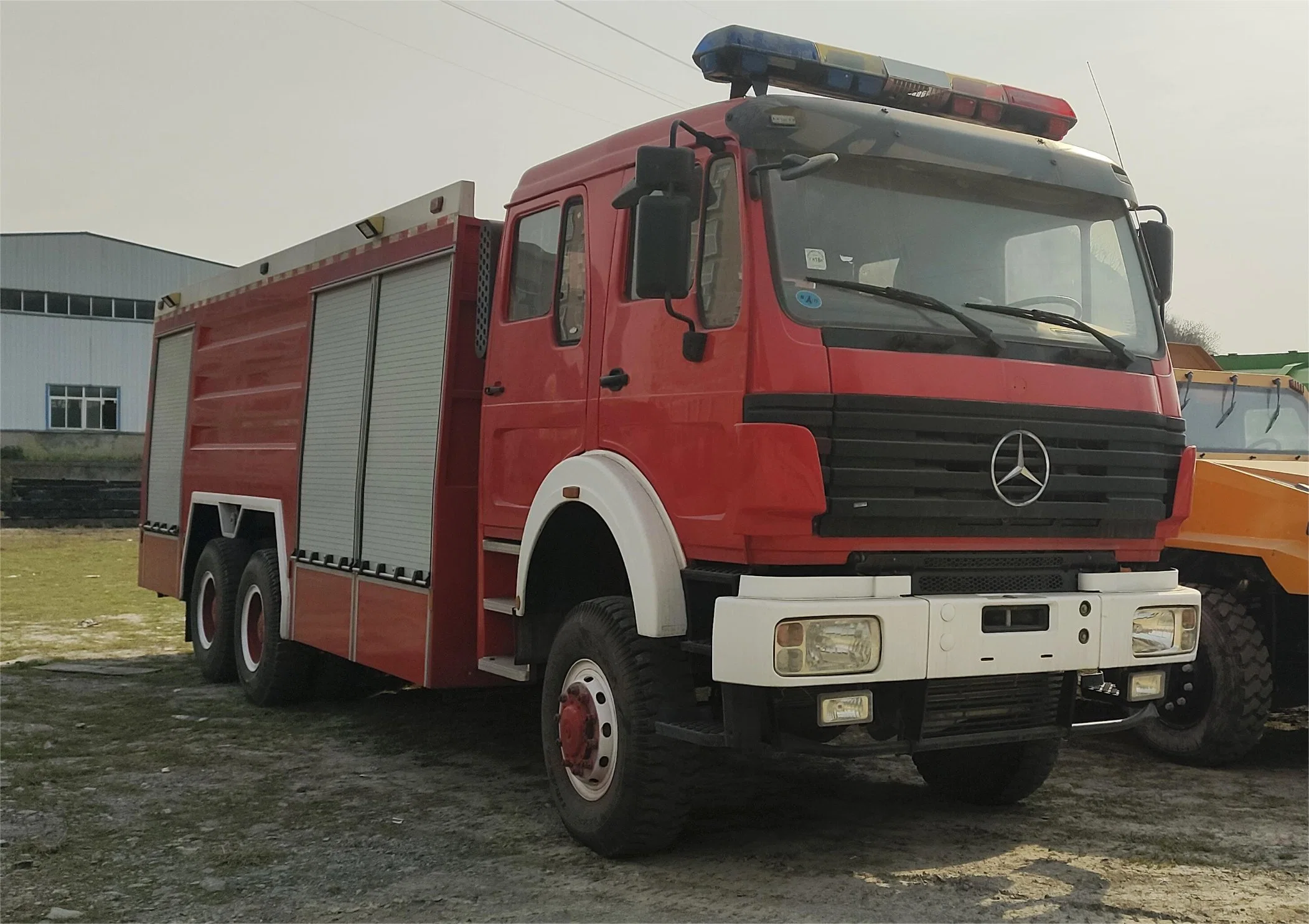 Beijing Benz Fire Truck All Drive 6*6 Crew Cab