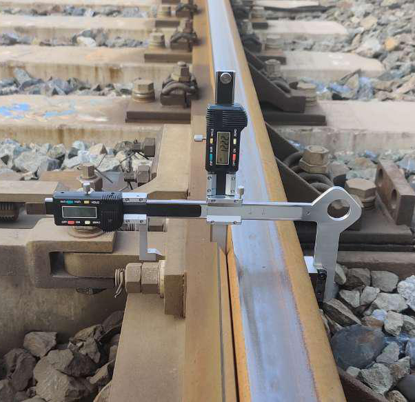 Sliding Digital Rail Wear Gauge for Switch Position Rail Wear Measuring