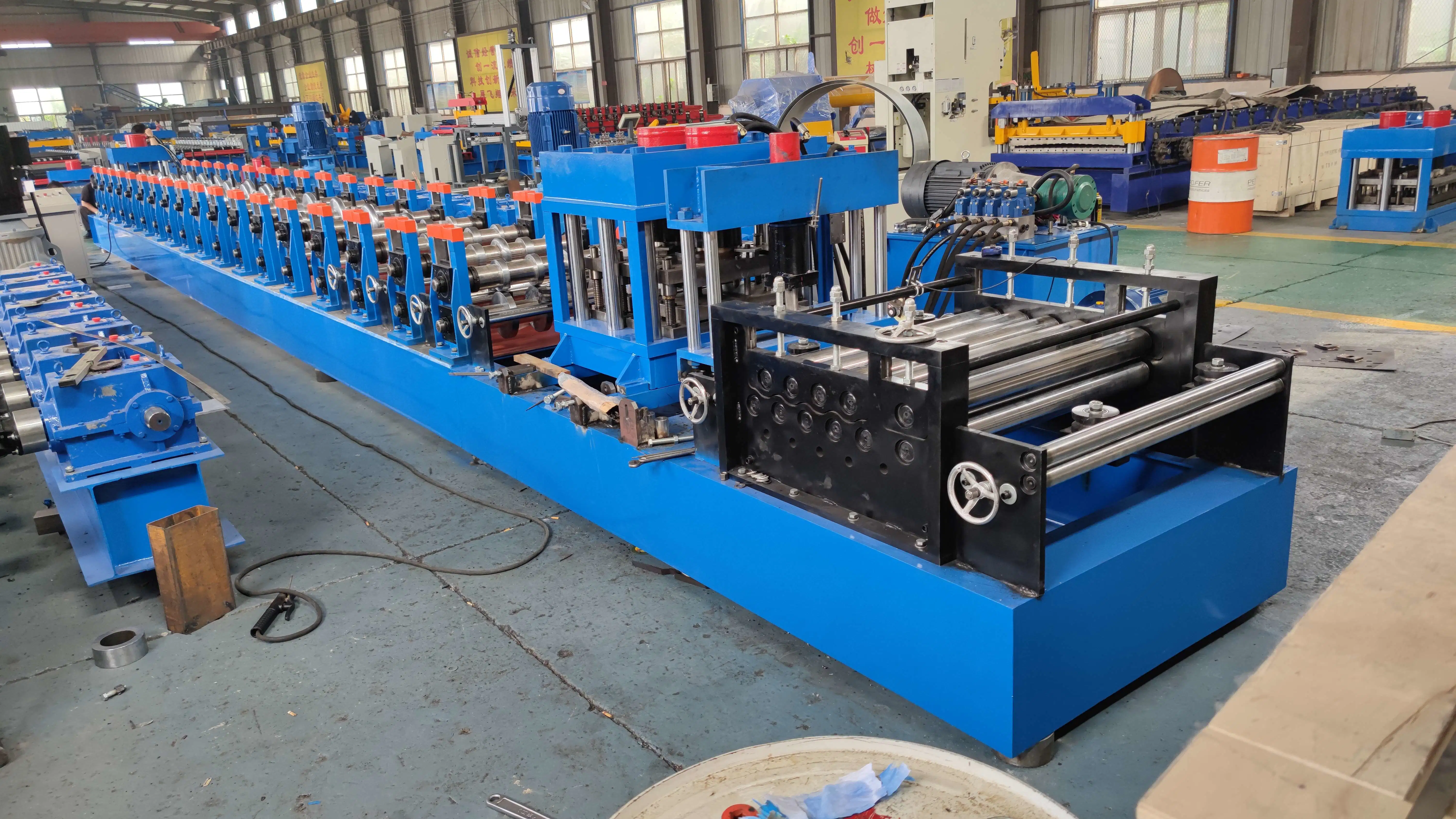 Automatic Expressway 2 Wave Guardrail Crash Barrier Roll Forming Machine