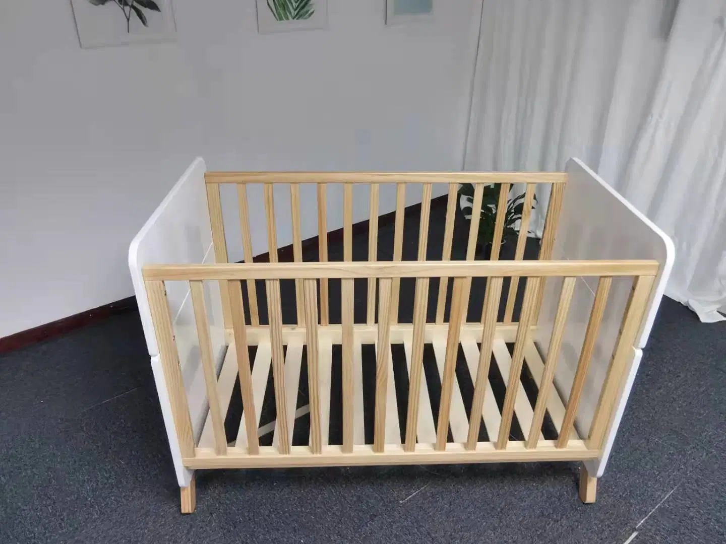 Imported Wooden Convertible to Toddler Bed/Baby Cradle/Swing Baby Cradle Bed