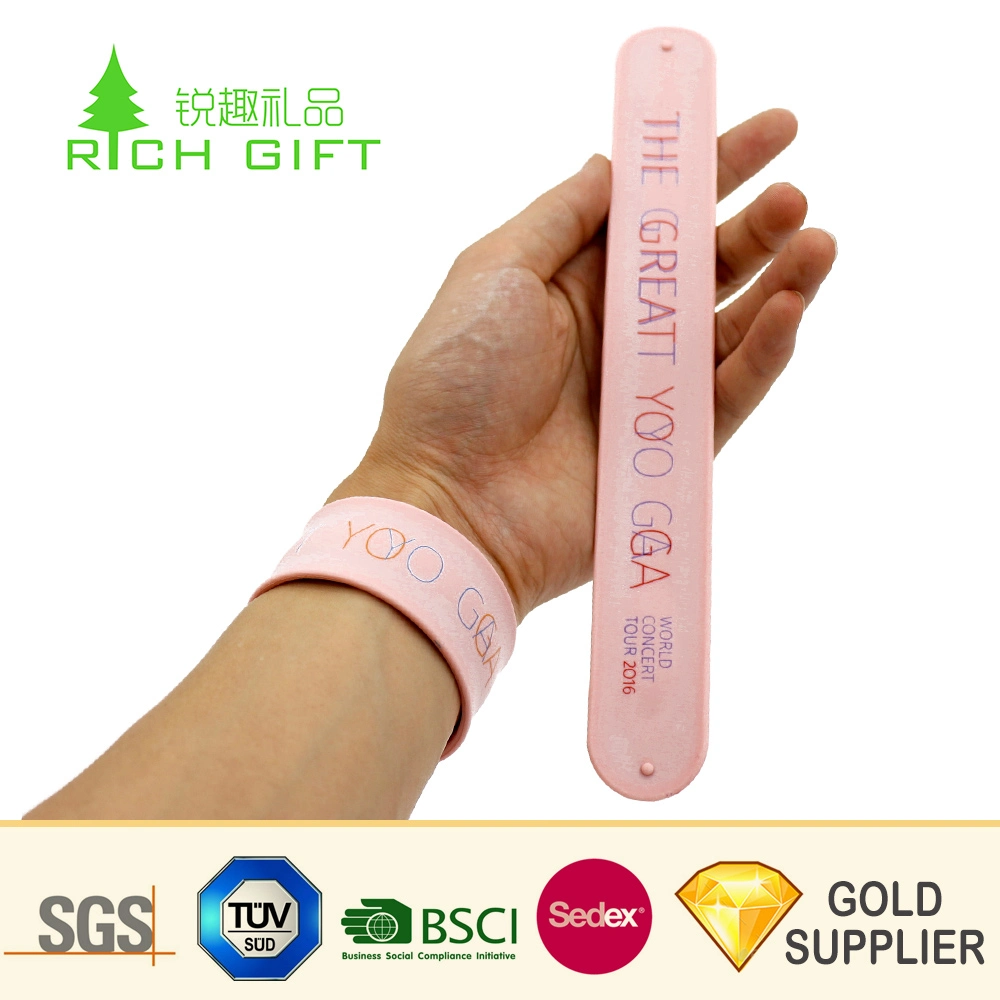 Wholesale/Supplier China Custom Durable Sublimation Printing Reflective Silicone Slap Wristband for Kids