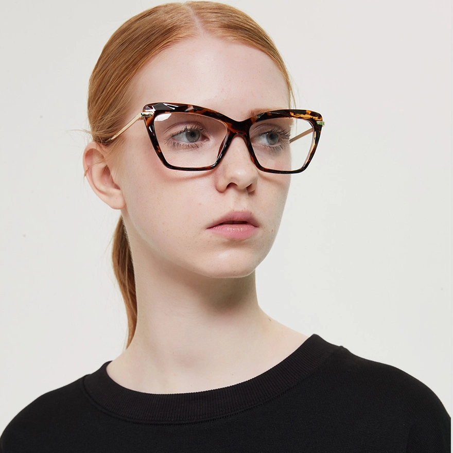 Fashion Square Flache Gläser Black Frame Brille Trendige Frauen Halbmetall Optische Brillen Logo maßgeschneiderte Brillen für Herren