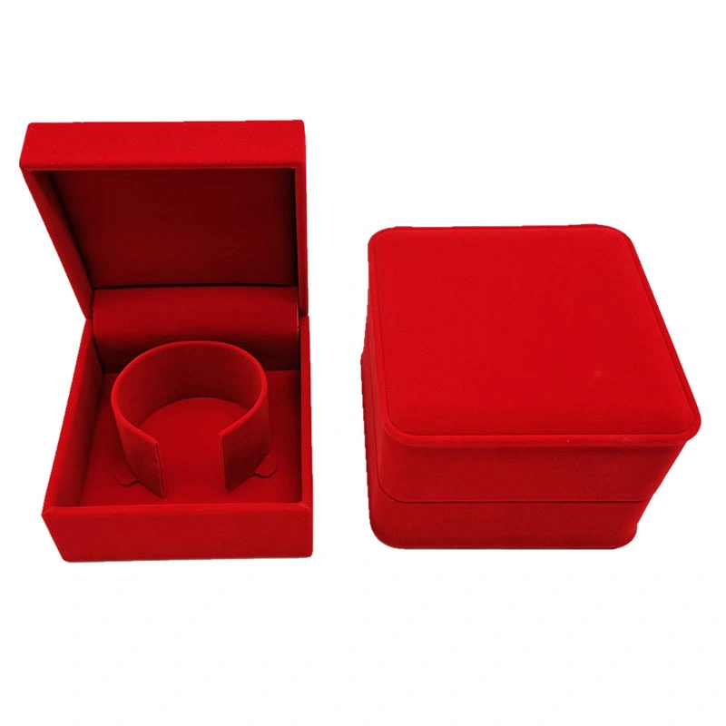 Factory Directly Wholesale/Supplier Red Square Velvet Bracelet Box for Jewelry Box