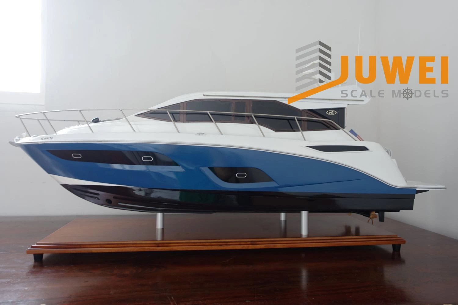 Custom Made Luxury Yacht Model for Display (JW-02)