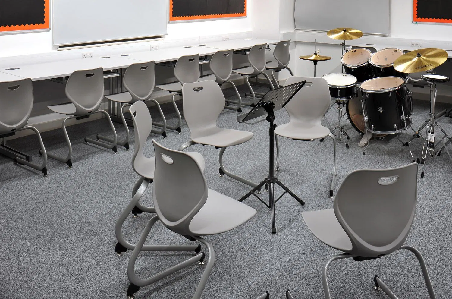 Nouveau bureau et chaise réglables pour école - Mobilier scolaire.