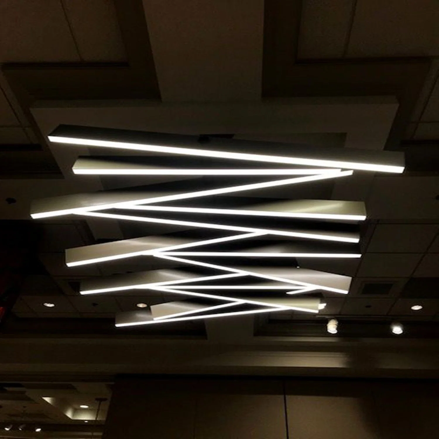 A intensidade de luz Linear Inground Conexão do perfil de alumínio Office lustre de iluminação