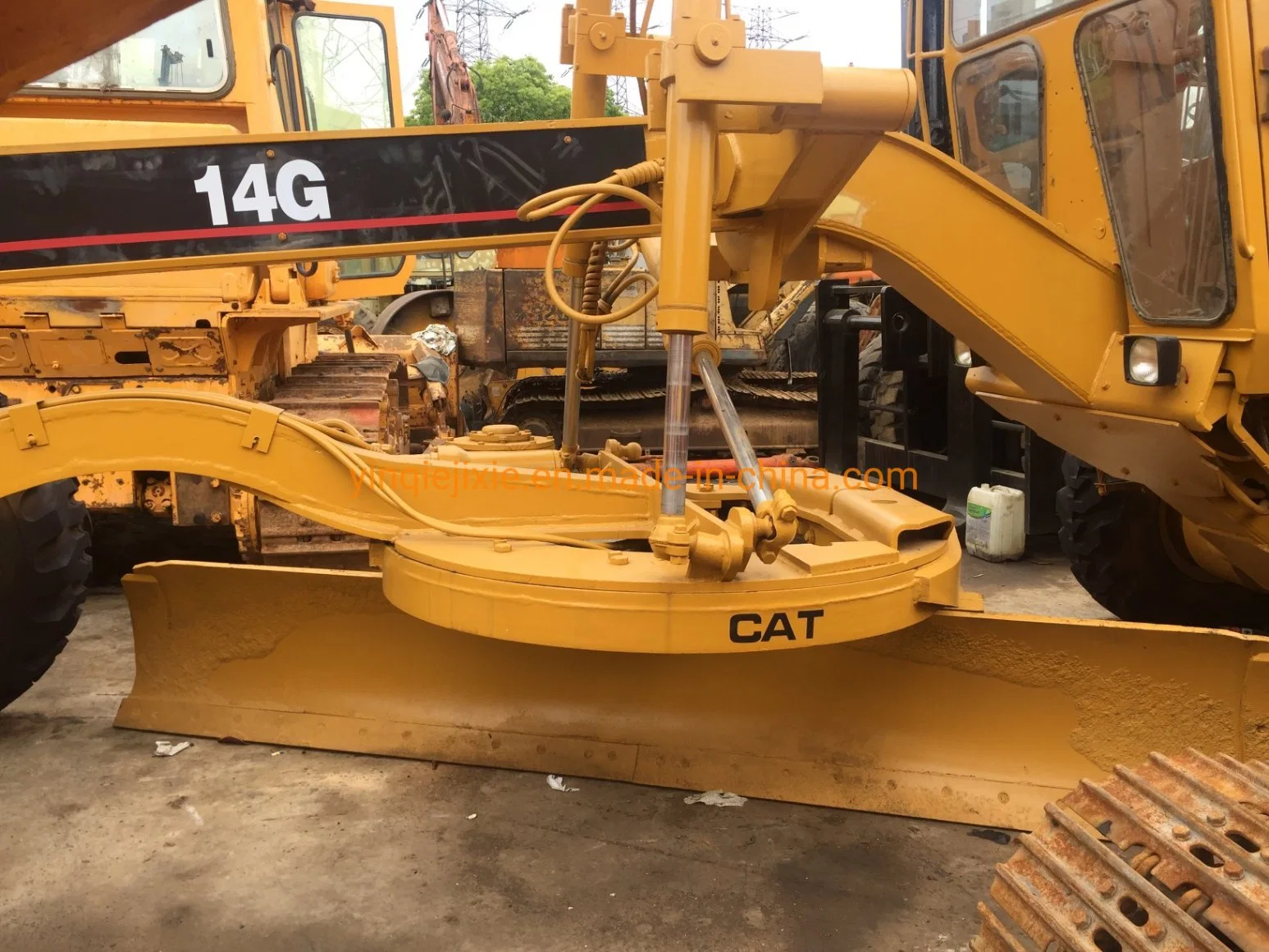 ماكينة التسوية التي تعمل بموتور Cat Grader 14G Caterpillar 14G/140g/140h/140K المستعملة