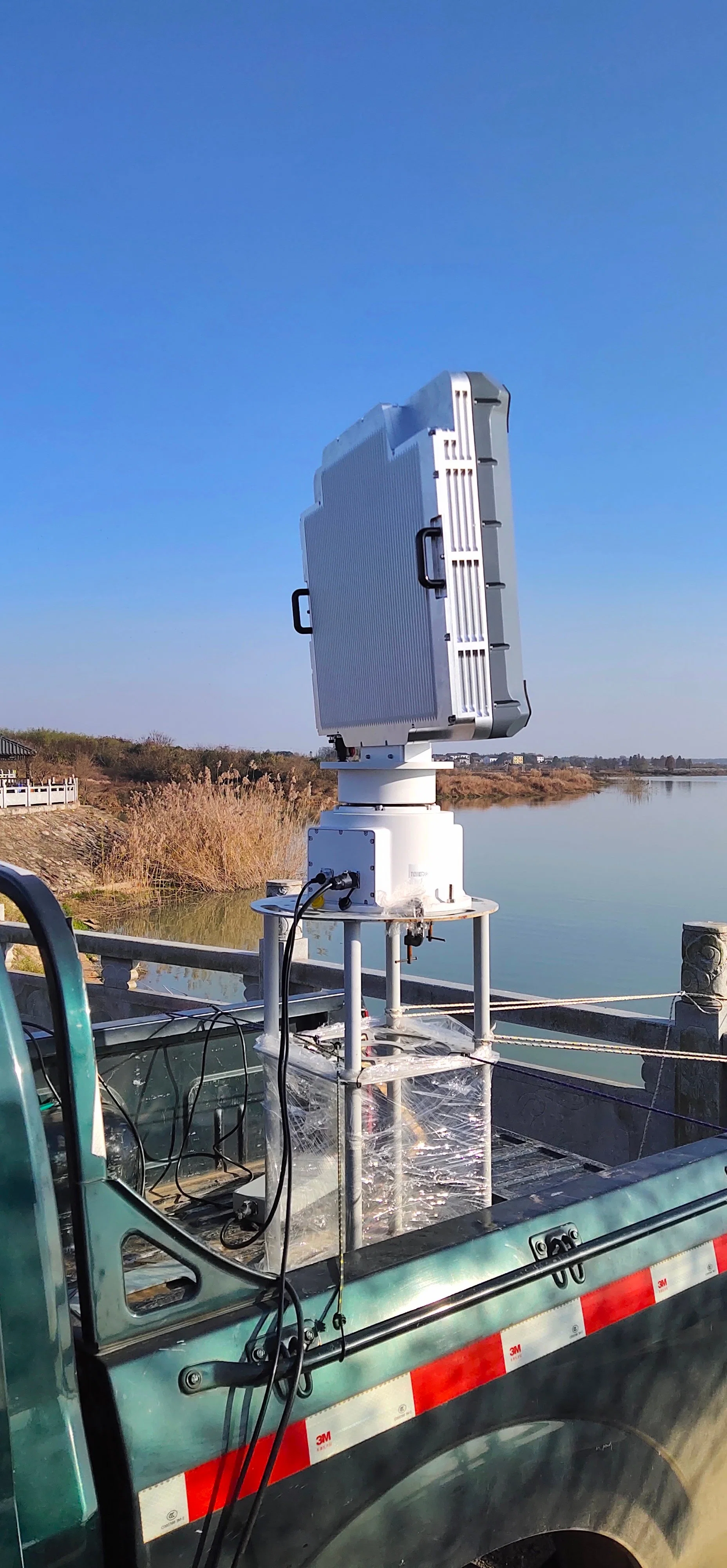 Radar de seguridad altamente eficaz para el seguimiento de la actividad del Drone a través de fronteras y otros perímetros.