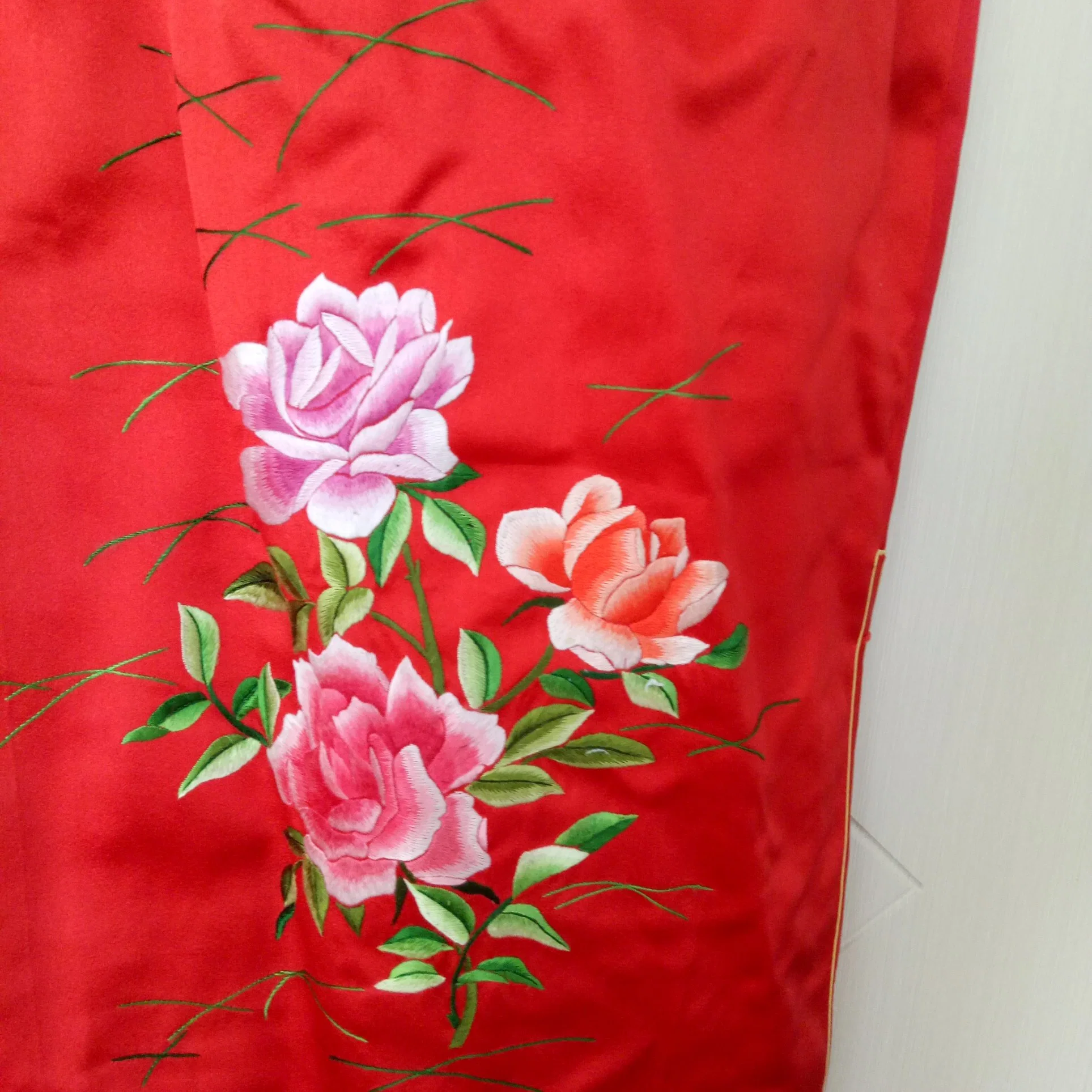 Artesanal bordados chinês tradicional vestuário / Qipao / Cheongsam