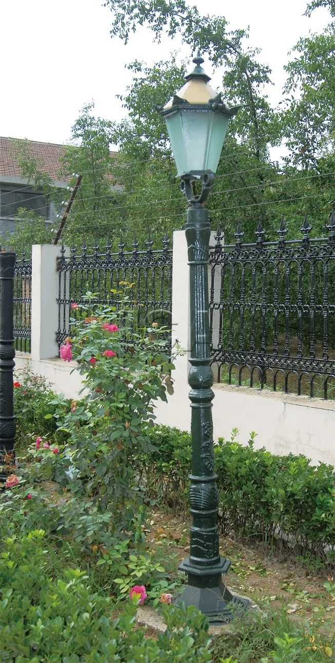 European Garden Street Lamp Single Lamp Head Cast Iron Material