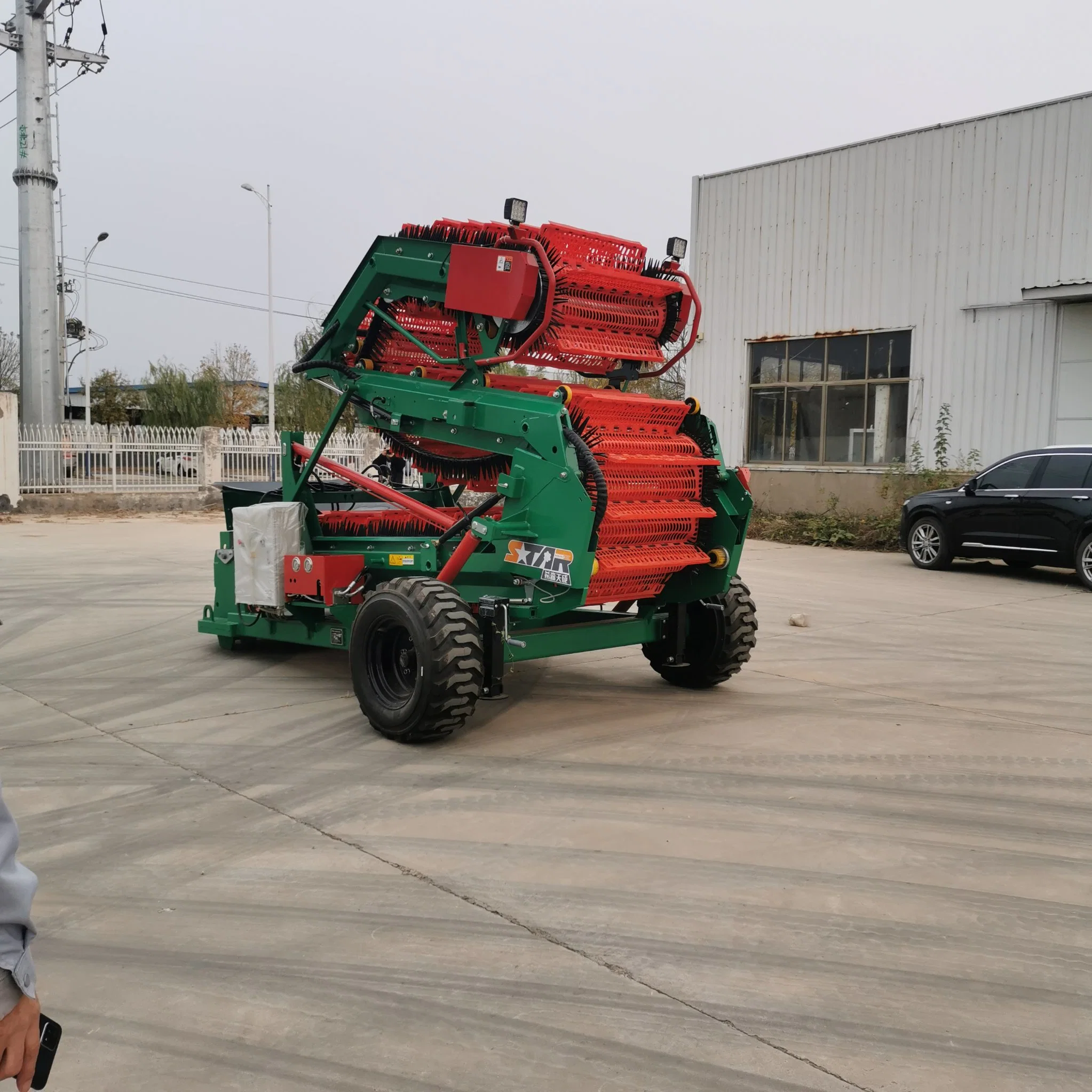 Powerful Walking Tractor Accessories Farm Loading Tool Additional Cleaning Feature Potato Store Loader