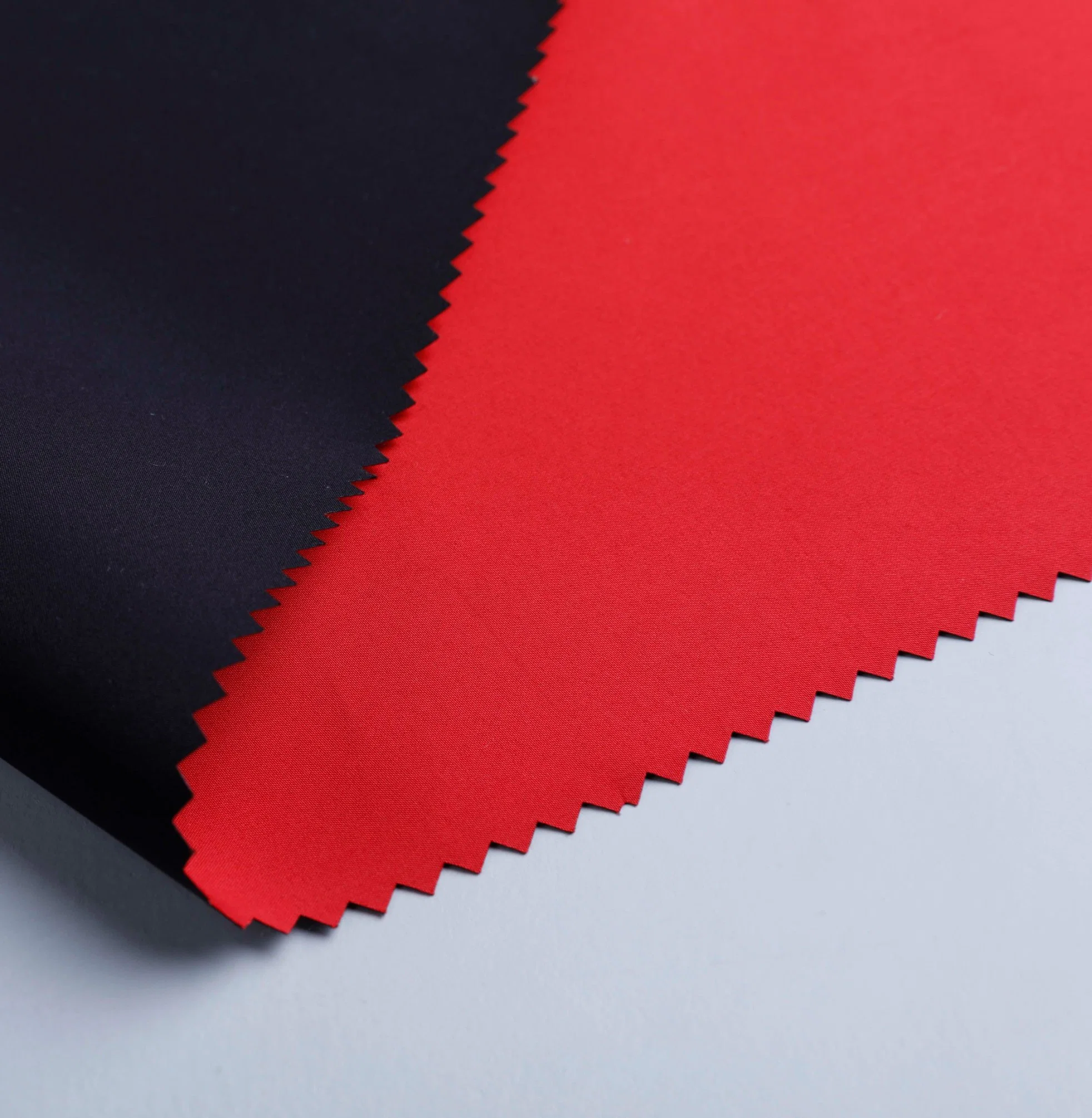 Polyester Dewspo Woven Fabric Laminated with Microfiber Pongee Fabric