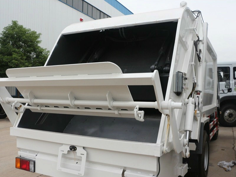 Japanese Brand 8m3 Garbage Truck Rear Loading Disposal Refuse Waste Compactor Truck