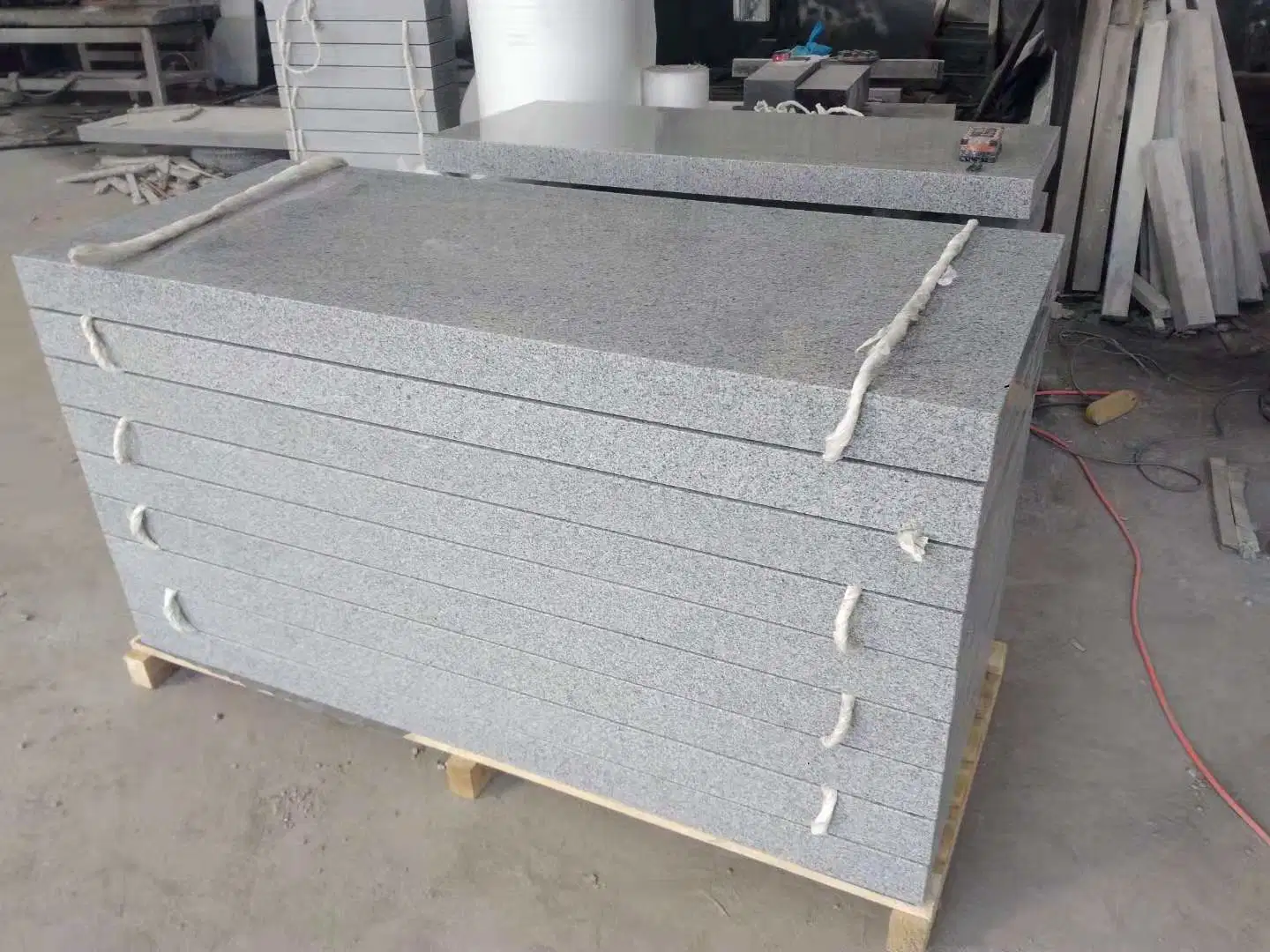 Grey Granite Tiles Slabs for Project and Tombstones Monument