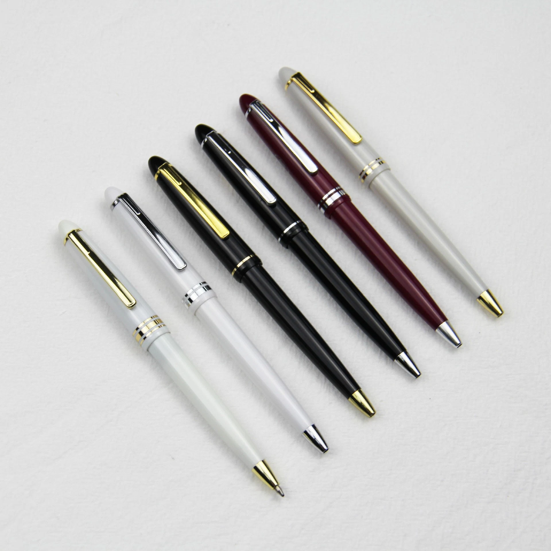 Custom Logo Ballpoint Pen High-Grade Plastic or Metal Signature Pen