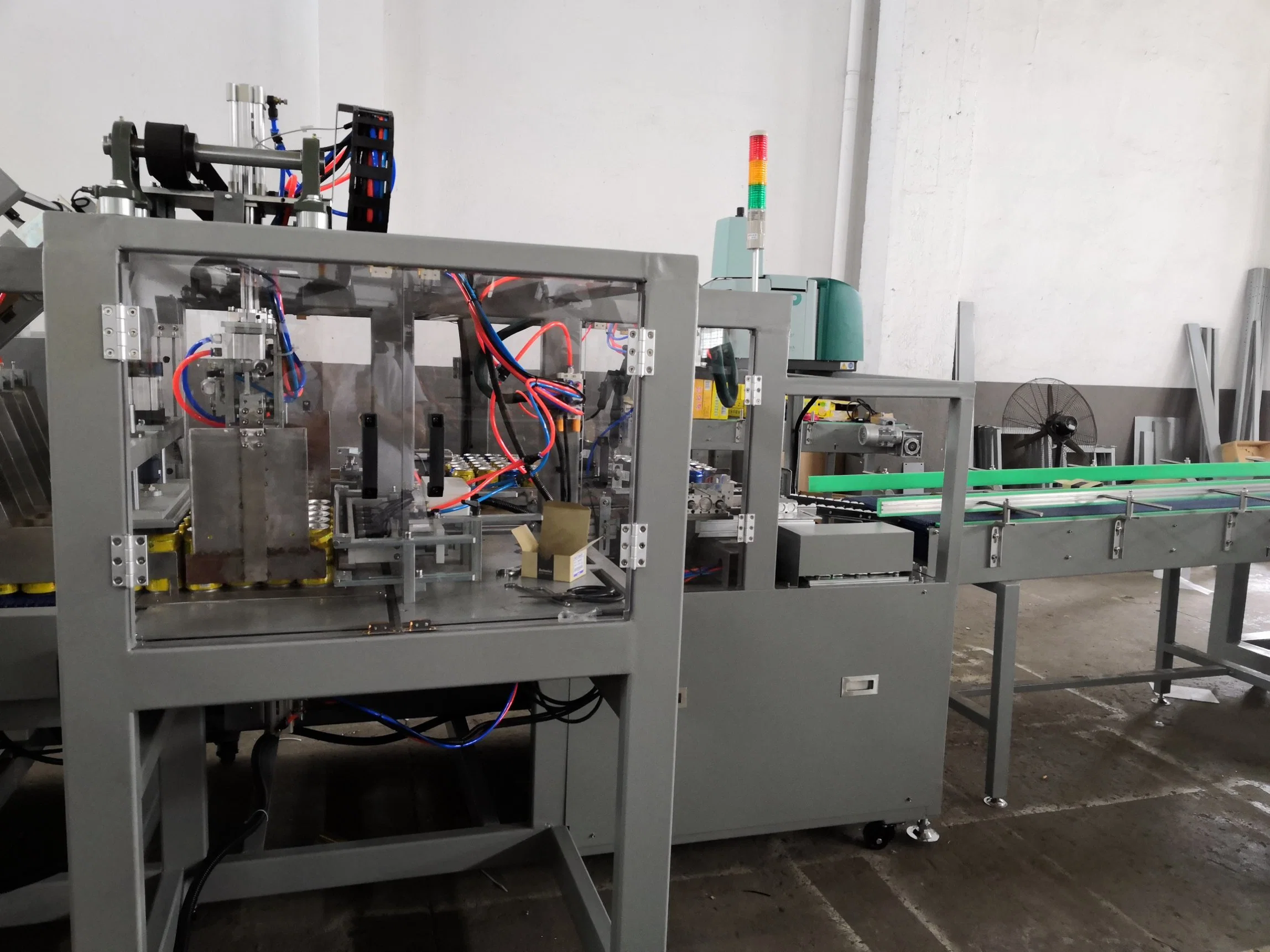 Bouteille en plastique Machine d'Emballage Rétractable/Wrap Machine d'emballage avec le bac