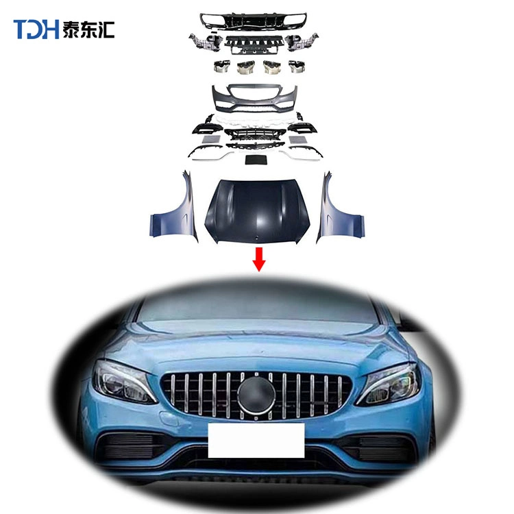 High quality/High cost performance  Auto Parts Rear Bumper Lip Diffuser LED Light with Exhaust Tips for Mercedes Benz W205 C200 C300 C43 C63 Amg Sedan 4 Door 2015-2019