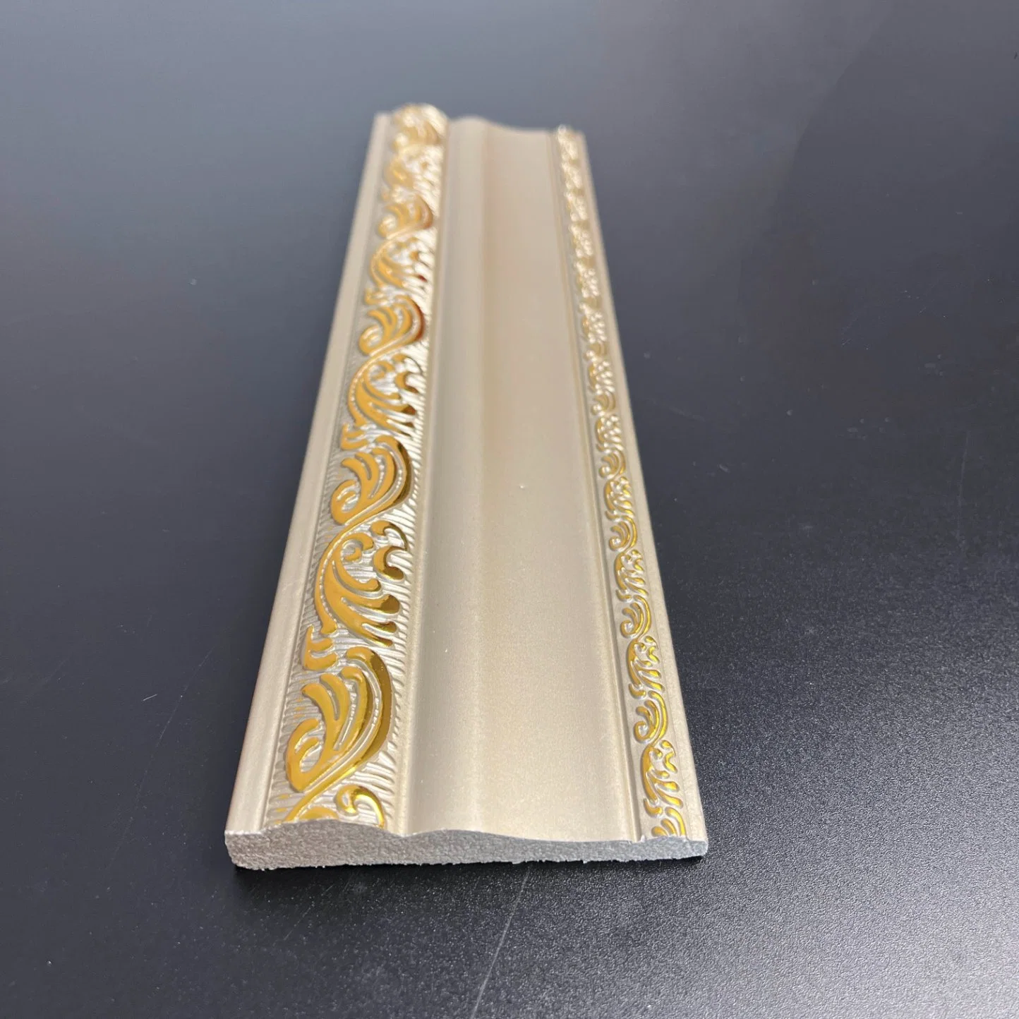 Customized Design Polyurethane Carved Corince PS Wall Moulding Decorative Moulding for Ceiling