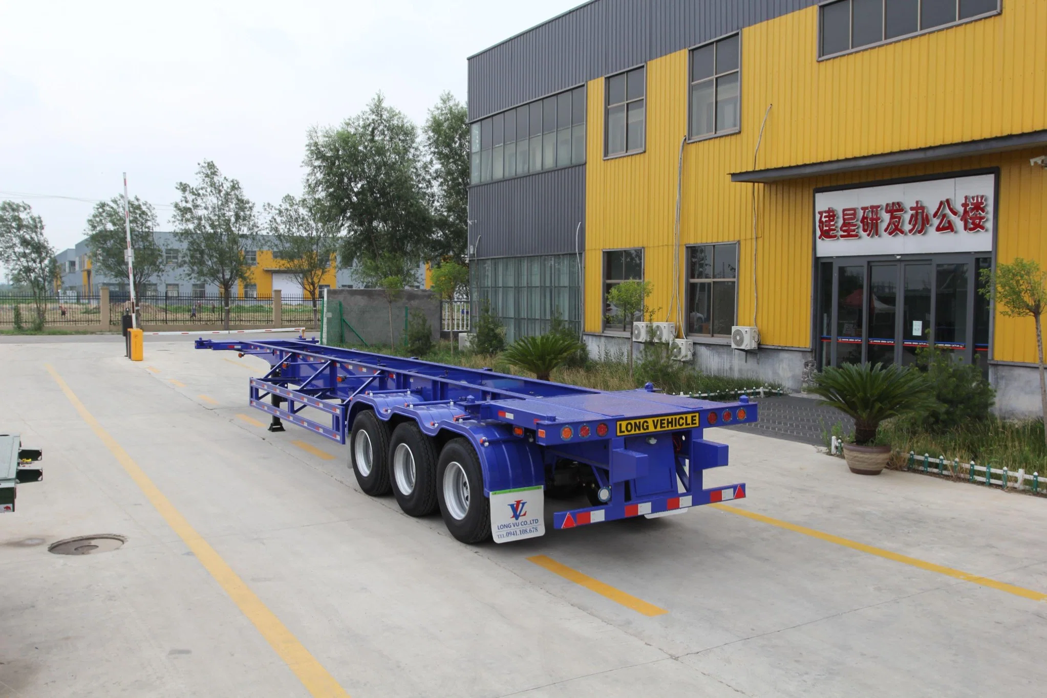 Jianxing 3 Axles 40FT 12m Skeleton Semi Truck Trailer Container Transport Chassis