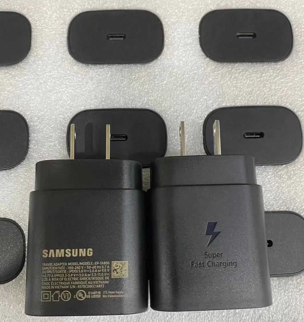 1: 1 original Cargador rápido de teléfono móvil de alta calidad 25W USB-C PD adaptador para Note10 EU Us Plug