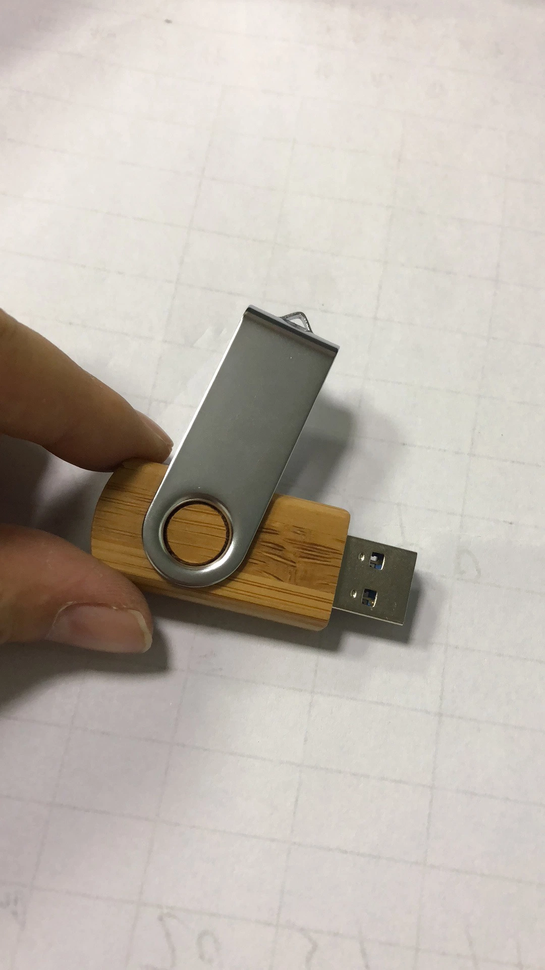 8GB 16GB 32GB Metal Swivel USB Thumb Drive