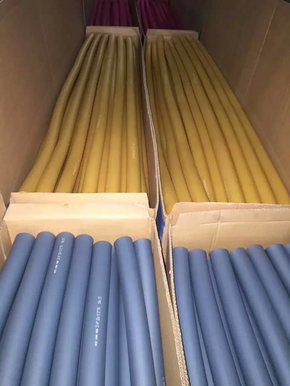 Red Colour 19mm Thickness Foam Rubber Insulation Pipe