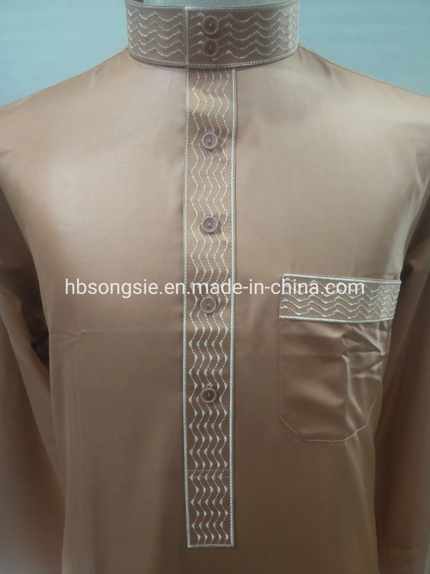 Verano elegante Diseño simple mangas largas Thobe Abaya musulmán islámico Ropa tradicional para hombres vestir