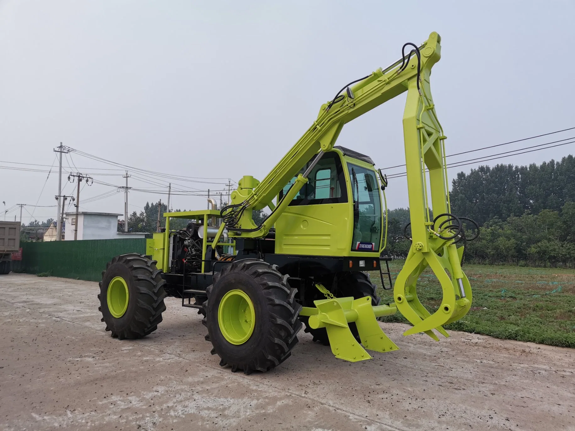 Wheel Tractor Agriculture Machinery Sugarcane Loader Hydraulic Diesel Engine/Wood Grass Grab Fork for Wheat/Corn