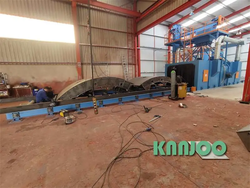 Roller Distance 800mm H Beam Roller Conveyor Shot Blasting Machine Workpiece Cleaning