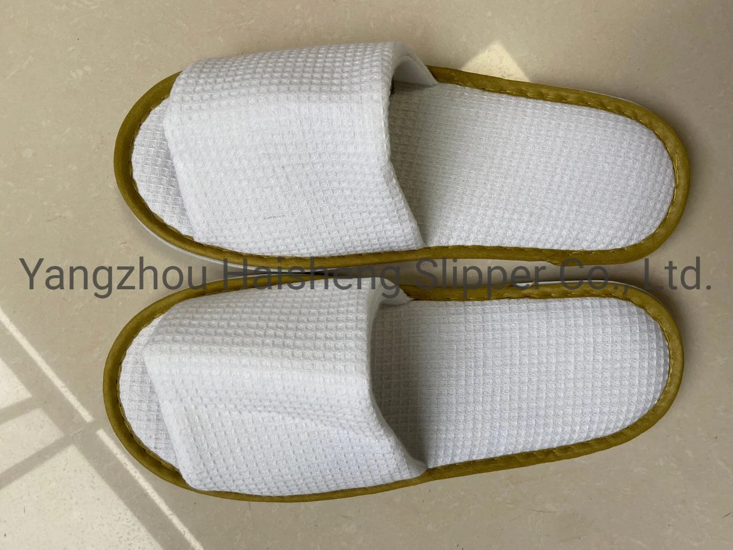 Custom Logo New Hotel Waffle Slipper White Hotel Slipper Shoes for Hotel