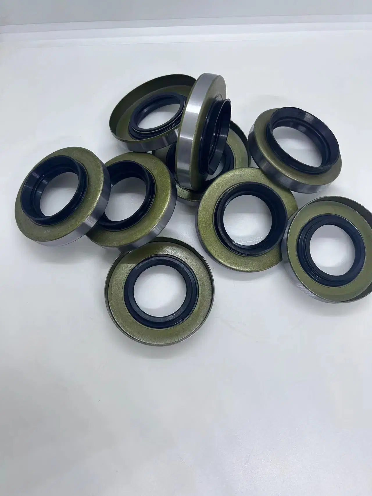 48*62*7 mm Oil Seal Cassette Seal for Car and Other Agricultural Machinery