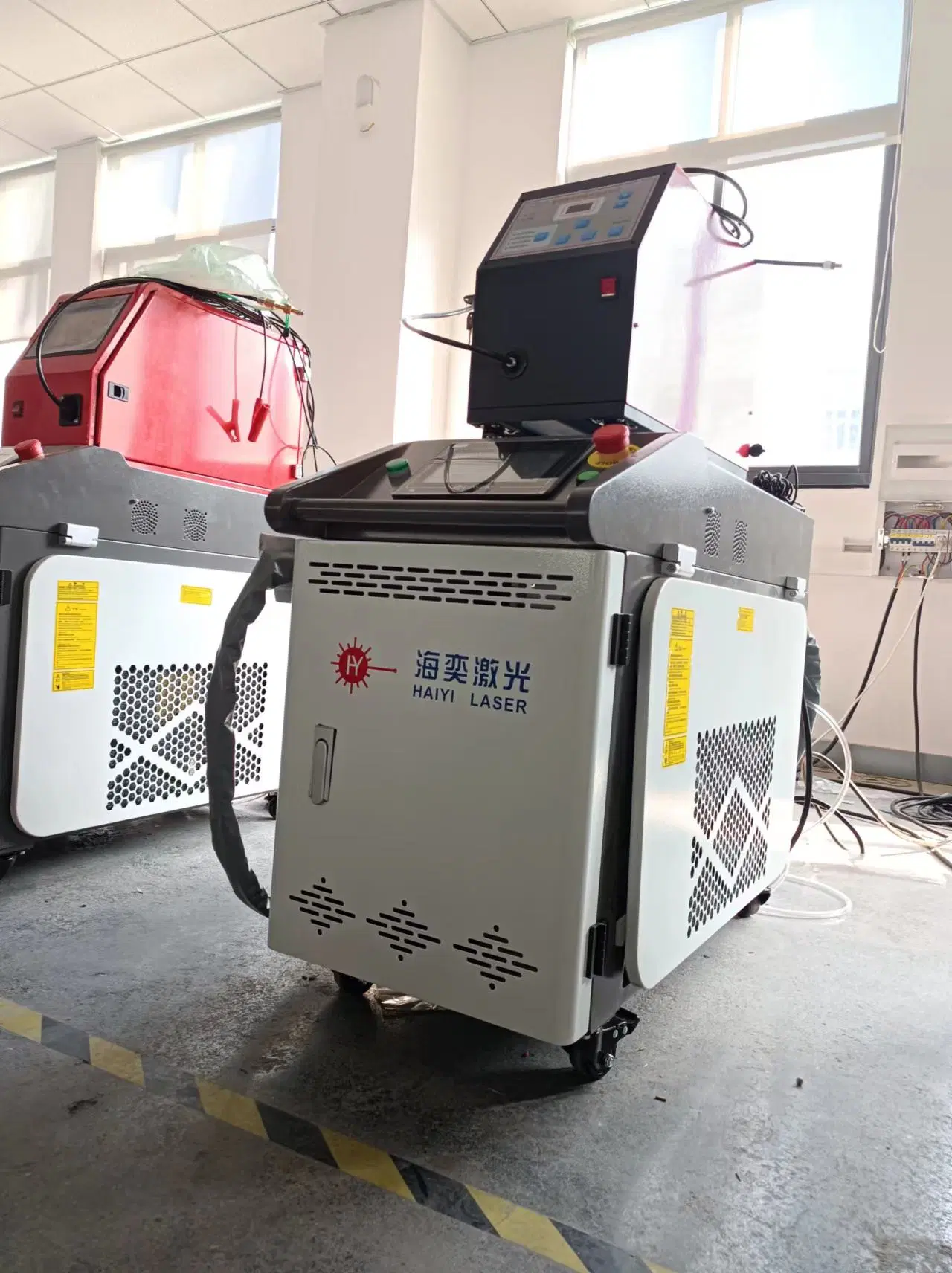 World Sales 1000W 1500W 2000W Auto Wire Feeder Fiber Laser Wobble Welding Head in Laser Welders for Raycus Ipg Jpt