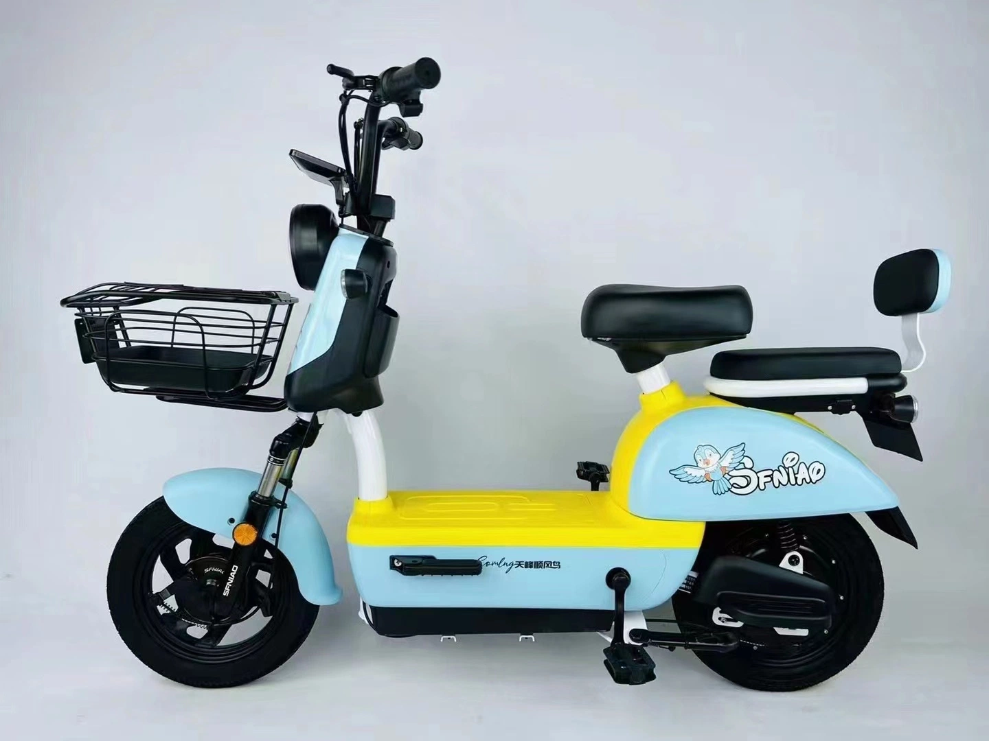 Scooter eléctrico alimentado con batería de alta bicicleta certificado CEE